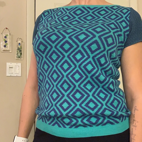 Loft Patterned Blue and Teal Cap Sleeve Sweater - Picture 5 of 5
